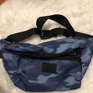 Fanny pack